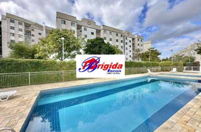 Excelente Apto. Cond. Bosque Clube Cotia -TÉRREO - 2 dorms ,Lazer Completo