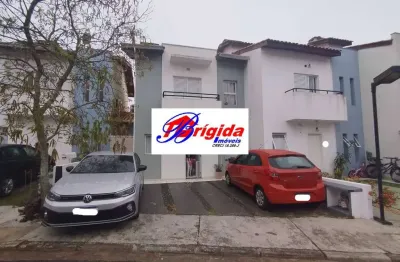 Casa  Com 153m² com o maior corredor lateral, 03 dor,  Cond. Viva Vida!