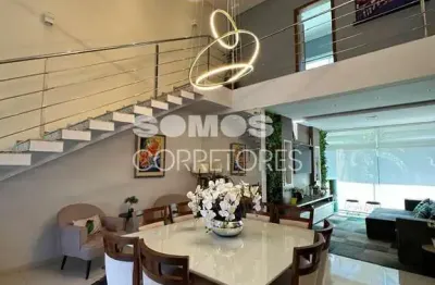 Jardim Higienópolis - Maringá-PR | Sobrado com 3 Suítes, 4 Vagas e Espaço Gourmet