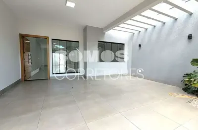 Casa com 3 quartos à venda na Rua Guaratinga, Jardim dos Pássaros, Maringá