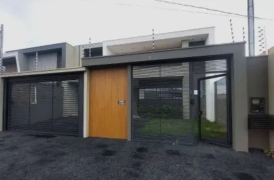 Imovel Alto Padrão com 03 Suítes, area gourmet com planejados, sala com direito alto.