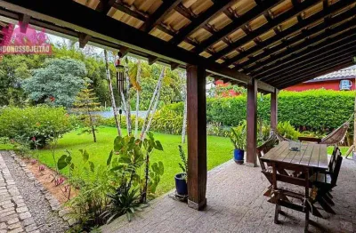 Casa em condomínio fechado com 3 quartos à venda na Rua das Quaresmeiras, Village Paineiras, Pindamonhangaba, 350 m2 por R$ 1.600.000