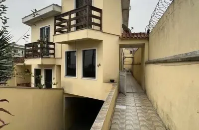 Sobrado com 4 dormitórios para alugar, 150 m² por R$ 3.456,45/mês - Vila Roque - São Paulo/SP