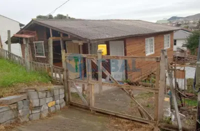 Casa com 2 quartos à venda na Rua Euclides Cardoso, 107, Beatriz, Lages