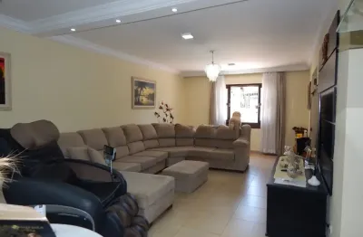 Casa térrea e edícula, com 350 m²,  por r$ 1.090.000,00, bairro portão, curitiba-pr