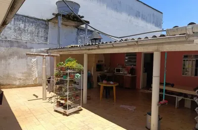 Casa com terreno de 568 m²  por r$ 1.220.000,00 no centro em guaratuba-pr
