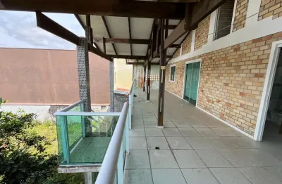 Ótimo sobrado com 4 quartos (suíte) em terreno de 360 m², por r$ 460.000,00 em itapoá/sc.