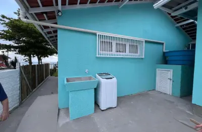 Casa para temporada em florianópolis, ingleses do rio vermelho, 3 dormitórios, 1 banheiro, 2 vagas