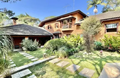 Miolo da Granja - Ruas São Judas Tadeu, 5 suítes, linda! 2 piscinas, gourmet. Adega subterrânea com lareira!