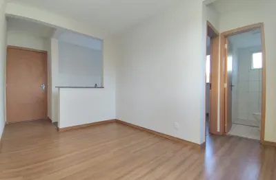 Apartamento novo, 2 quartos, reformado, com piso laminado e vaga excl