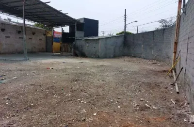 Terreno todo murado comercial 800 m2 com portão para caminhões - Suzano - SP