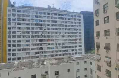 Excelente sala comercial totalmente reformada na Av. Treze de Maio, Rio de Janeiro