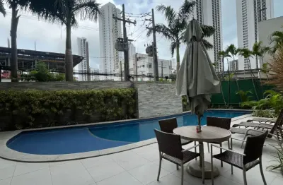 Alugo em Boa Viagem, com 2 quartos sendo 1 suíte, varanda, móveis planejados em todos  os cômodos, varanda.