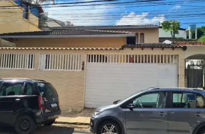 Casa com 3 dormitórios à venda, 292 m² por R$ 1.200.000,00 - Jardim Glória - Juiz de Fora/MG