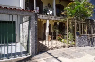 Casa com 5 dormitórios à venda, 130 m² por R$ 800.000,00 - Democrata - Juiz de Fora/MG