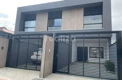 Sobrado com 3 dormitórios a venda em balneário piçarras