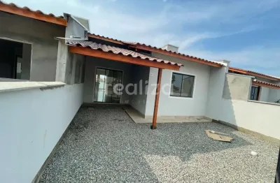 Casa com espaço de terreno nos fundos à venda em barra velha