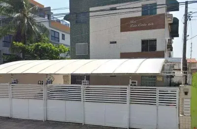 Apartamento semi mobiliado a 60m da praia no melhor do bessa!