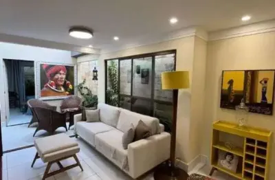 Apartamento térreo com 115 m², jardim, pergolados, 2 suítes e localização privilegiada nos Bancários, próximo à Praça da Paz.