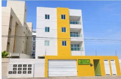 Apartamento de 40 m² em Intermares, porteira fechada, 1 suíte, a 5 minutos da praia, no coração do bairro e perto de tudo.