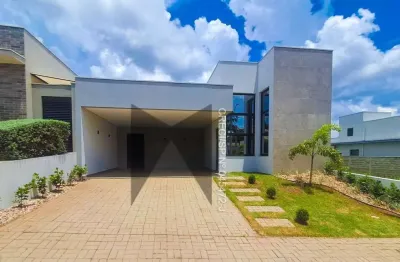 Condomínio Veredas do Campo - Residência no Condomínio Veredas do Campo com 3 Quartos e 3 banheiros à Venda.