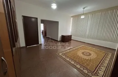 Apartamento com 4 quartos para alugar na Rua Olegário Maciel, 543, Centro, Uberlândia