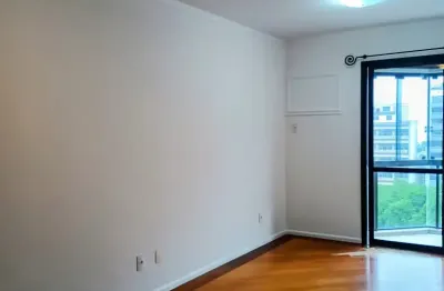 Imóvel para venda tem 70 metros quadrados com 2 quartos em Centro - Florianópolis - SC