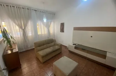 Casa Ampla no Alto do Ipiranga – Rua Gaspar Conqueiro – 220m² de Área Construída