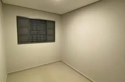 Casa à venda com 3 quartos, 2 banheiros e 2 vagas de garagem – Vila Rio Branco, Jundiaí/SP