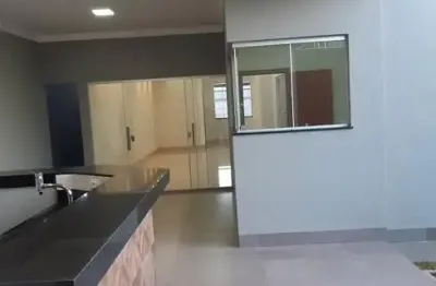 Casa à venda com 3 quartos, 2 banheiros e 2 vagas de garagem – Parque Pinheiros, Taboão da Serra/SP