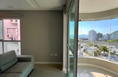 Apto com linda vista do mar e montanhas, 2 suites na Praia Brava