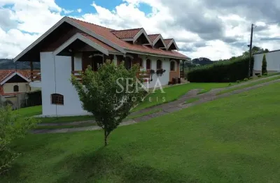 Casa com 3 quartos à venda na Avenida Emílio Lang Júnior, 10, Jardim Véu da Noiva, Campos do Jordão