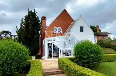 Casa com 3 quartos à venda na Rua Soares Caiubi, 42, Vila Capivari, Campos do Jordão