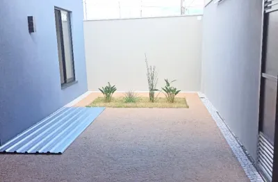 Linda Casa a venda na Vila Cláudia, recém construída, Acabamento fino