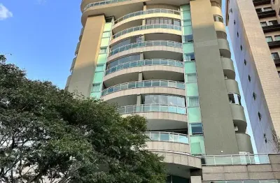 Apartamento à venda no Centro de Juiz de Fora com 4 quartos, 2 suítes, 3 vagas - Rua Marechal Deodoro.