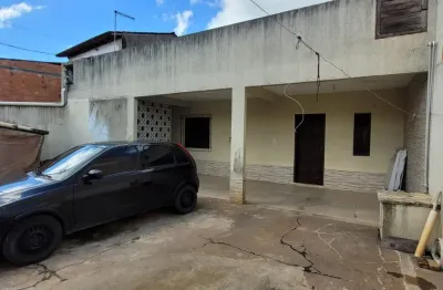 Casa Linear com dois quartos, 105m2 de área construída, no residencial praia âncora