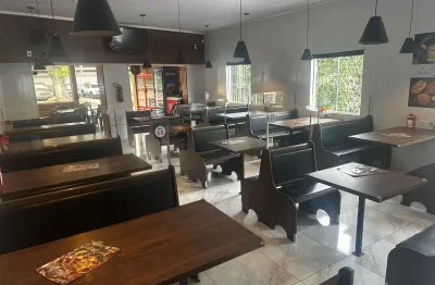 Vendo ponto comercial pizzaria/restaurante em funcionamento + de 30 anos