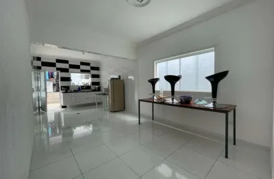 Sobrado amplo com edícula, 3 dormitórios (1 suíte) e garagem fechada para até 2 carros, 160 m² - ar