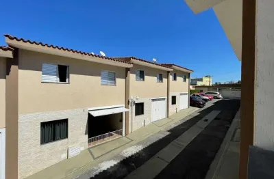 Sobrado em condomínio fechado e muito tranquilo, 2 dormitórios e 1 vaga , proximo do shopping - pen