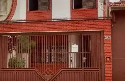 Vende-se sobrado espetacular de 3 andares com acabamentos de alto padrão