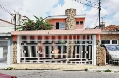 Lindo sobrado à venda, 212 m² de área construída, 4 dormitórios (sendo 1 suíte master e 2 suítes),