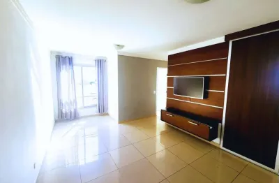 Lindo apartamento semimobiliado, com 58m², 2 dormitórios, 2 banheiros, sala com 2 ambientes e 1 vag