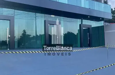 Sala comercial para locação, 100 m², 1 banheiro, estacionamento, próximo à rotatória do santa paula