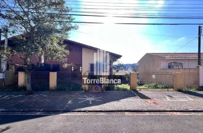 Sobrado com 4 quartos à venda e locação, amplo espaço de terreno, estrela.