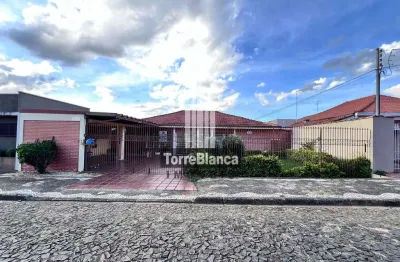 Casa à venda, 3 quartos sendo 1 suíte, 3 vagas de garagem, churrasqueira, 136 m²