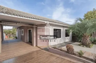 Confortável residência mobiliada a venda e locação jardim carvalho, com 3 quartos, 1 suíte e quinta