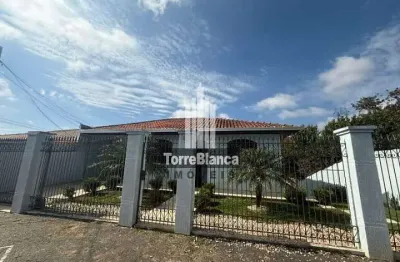 Casa para venda e locação, 2 quartos, edícula com churrasqueira, terreno amplo, 147 m², nova rússia