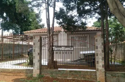 Casa de esquina à venda no bairro neves – 2 dormitórios, amplo quintal e duas entradas para veículo