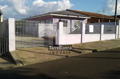 Casa à venda com 3 dormitórios, garagem com churrasqueira