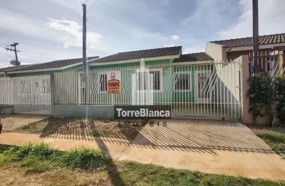 Casa à venda – 3 quartos, sala ampla, cozinha funcional e entrada para carro (55 m²)